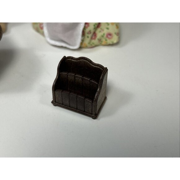 Sylvanian Families Calico Critters Figures Lot 4 kangaroo And Furniture - Picture 6 of 6